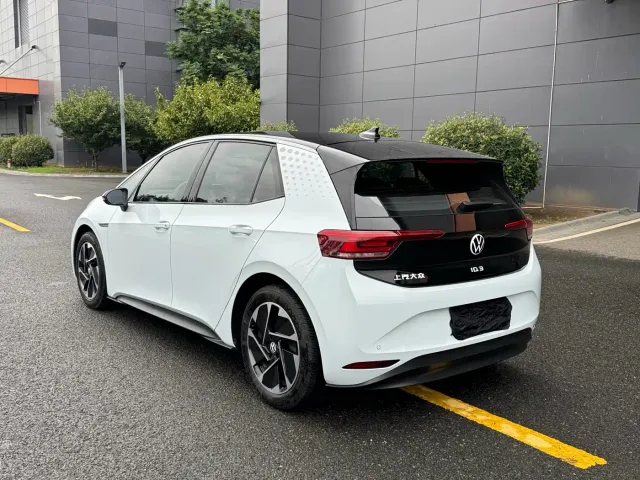 Volkswagen ID.3 — Фото автомобиля 19