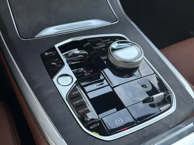 BMW X7 — Фото автомобиля 15