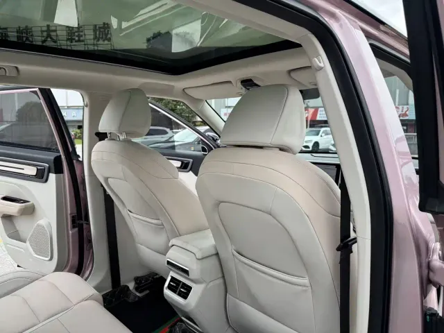 Geely ICON — Фото автомобиля 21
