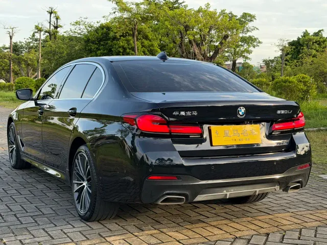 BMW 5 Series — Фото автомобиля 21