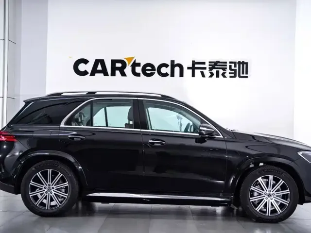 Mercedes-Benz GLE-Class — Фото автомобиля 3