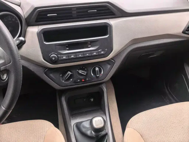 Wuling Hongguang — Фото автомобиля 2