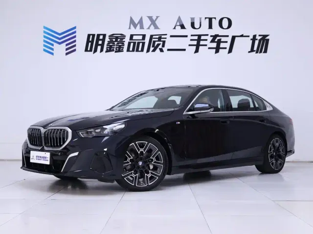BMW 5 Series — Фото автомобиля 2