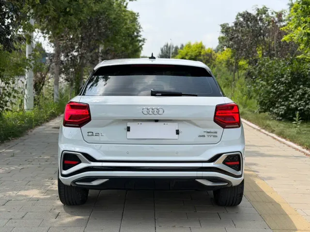 Audi Q2L — Фото автомобиля 22