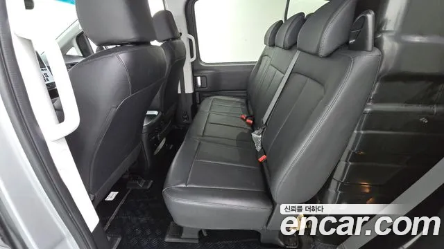 Hyundai Staria — Фото автомобиля 17