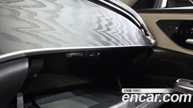 Mercedes-Benz E-Class W214 — Фото автомобиля 30