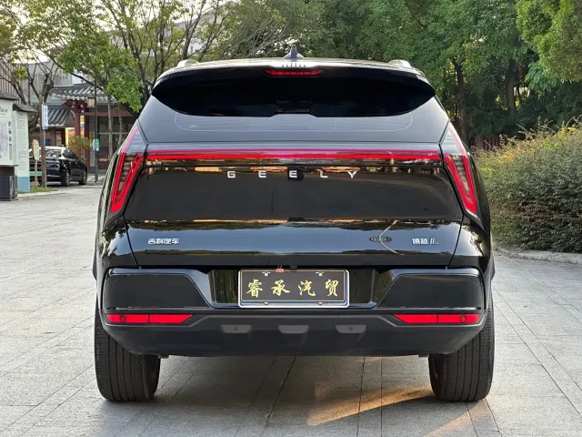 Geely Boyue L — Фото автомобиля 5