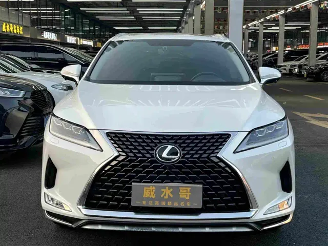 Lexus RX — Фото автомобиля 2