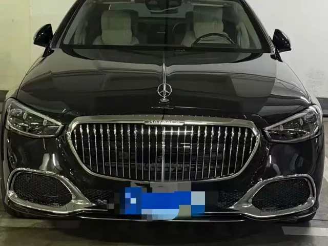 Фотография автомобиля — Mercedes-Benz Maybach S-Class