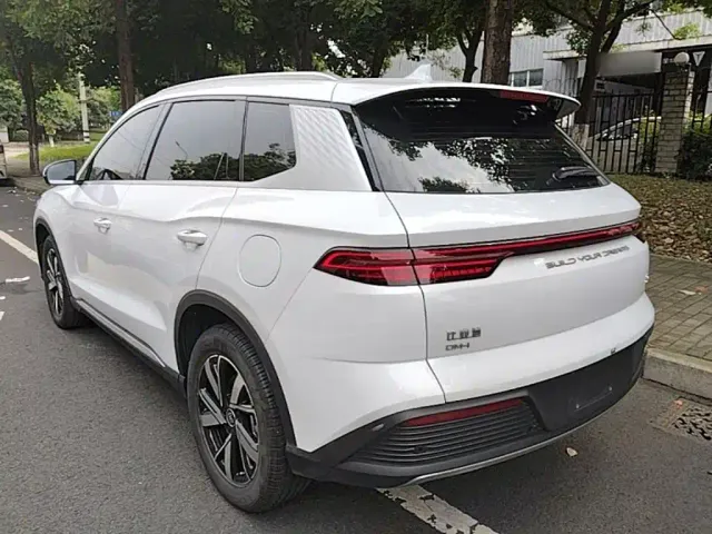 BYD Song Pro — Фото автомобиля 4