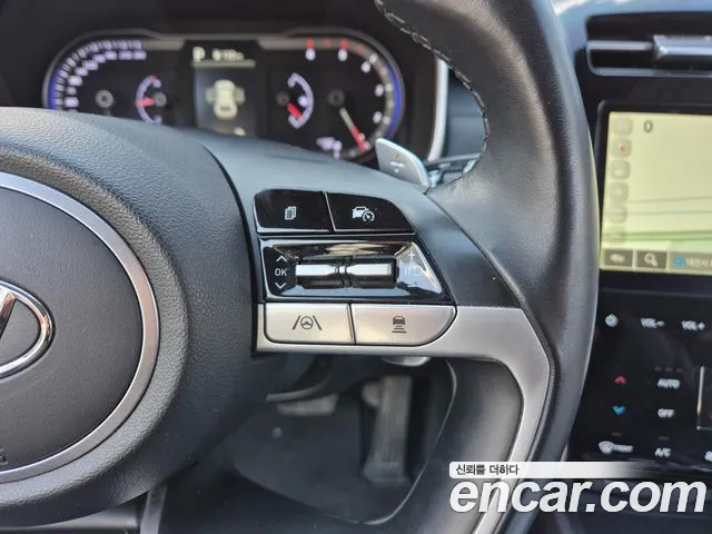 Hyundai Tucson Tucson (NX4) Дизель 2.0 2WD — Фото автомобиля 16