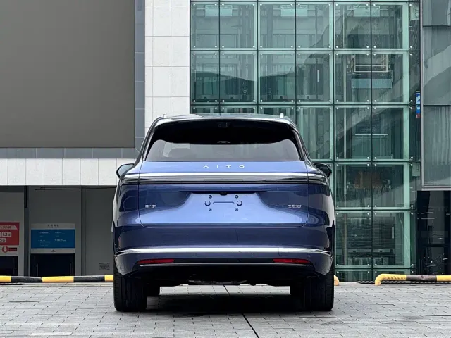 Aito M7 — Фото автомобиля 4