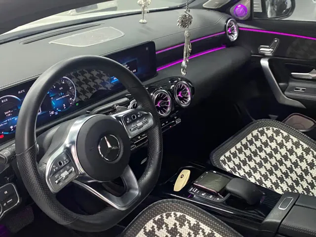 Mercedes-Benz A-Class — Фото автомобиля 12