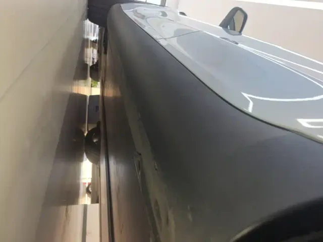 Tesla Model Y — Фото автомобиля 21