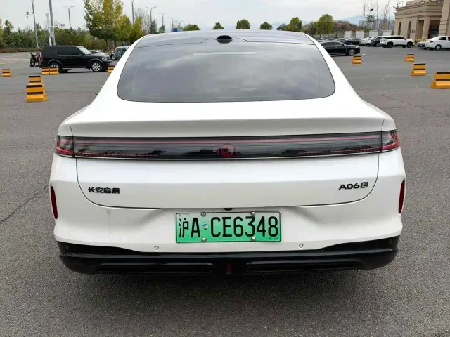 Changan Qiyuan A06 — Фото автомобиля 8