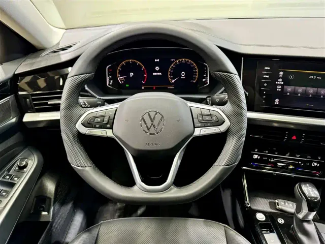 Volkswagen Passat — Фото автомобиля 23