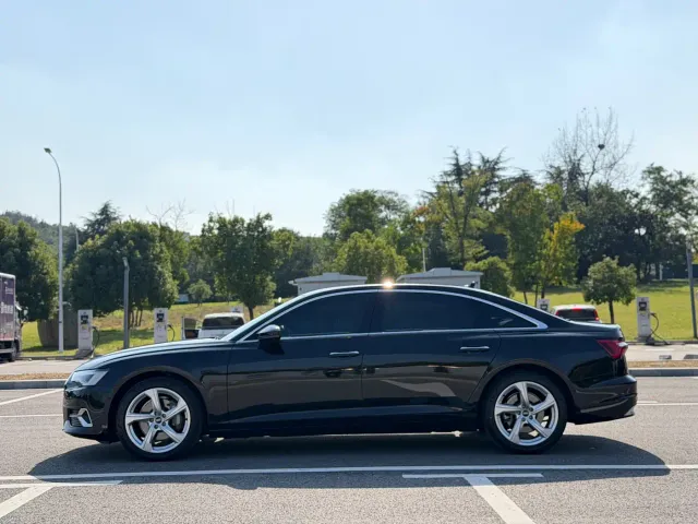 Audi A6L — Фото автомобиля 4