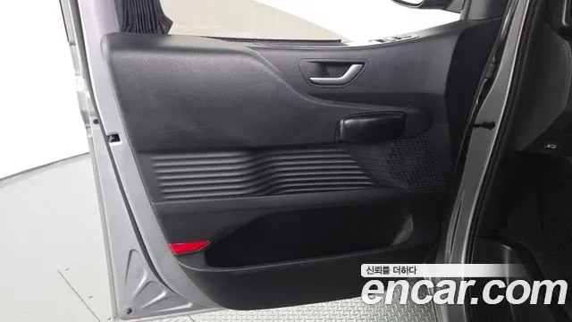 Hyundai Staria — Фото автомобиля 13