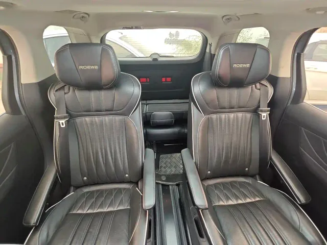 Roewe iMAX8 — Фото автомобиля 9