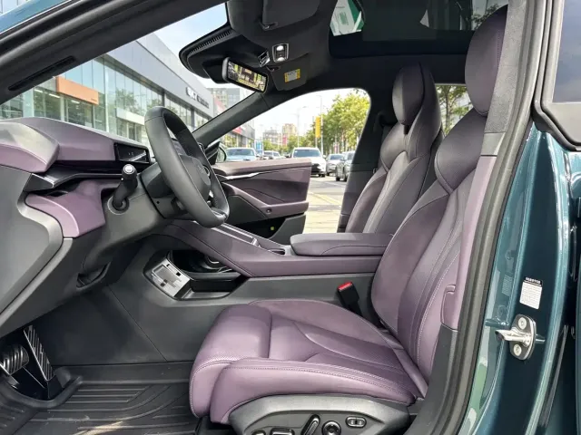 Xpeng P7 — Фото автомобиля 4