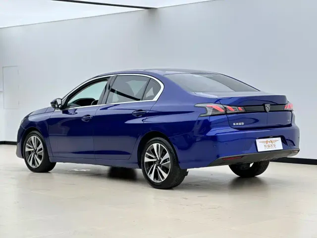 Peugeot 408 — Фото автомобиля 3
