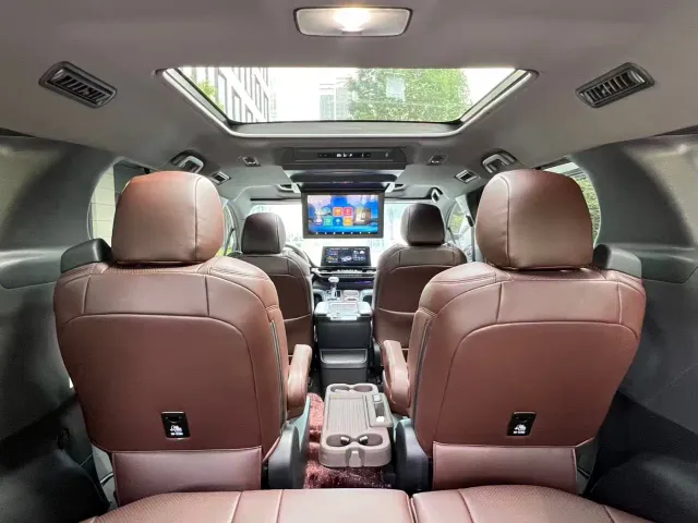 Toyota Granvia — Фото автомобиля 8