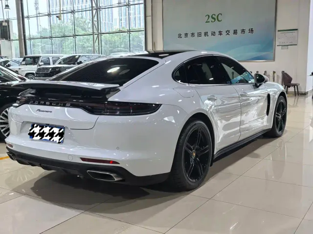 Porsche Panamera — Фото автомобиля 11