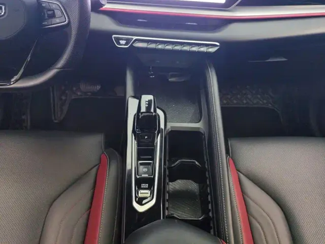 Geely Binyue — Фото автомобиля 16