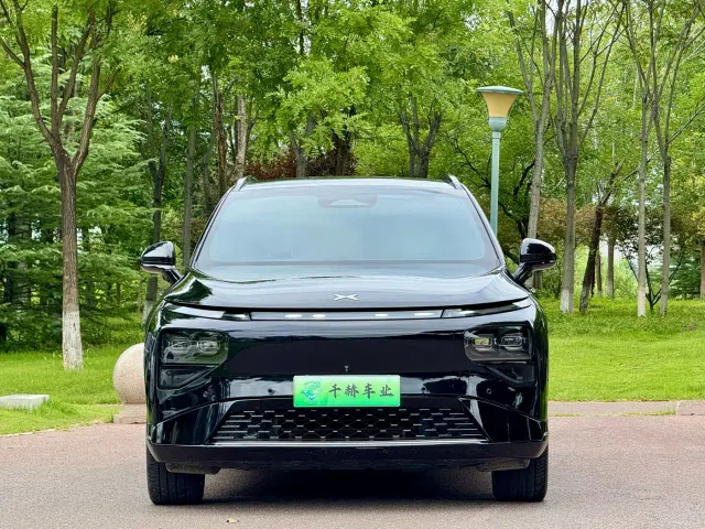 Xpeng G9 — Фото автомобиля 2
