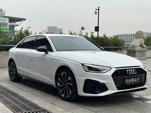 Audi A4L — Фото автомобиля 3
