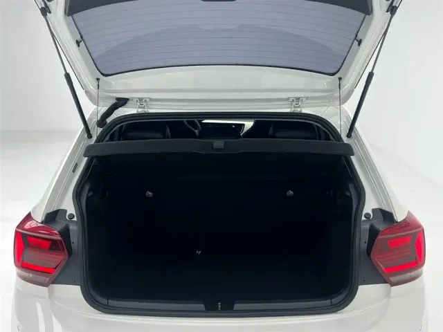 Volkswagen Polo — Фото автомобиля 17