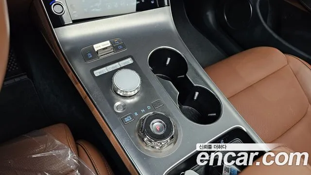 Genesis GV70 — Фото автомобиля 12