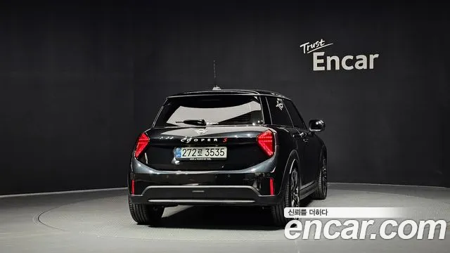 MINI Cooper 4th Gen — Фото автомобиля 4