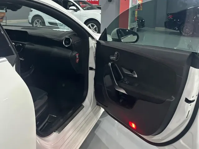 Mercedes-Benz CLA-Class — Фото автомобиля 13