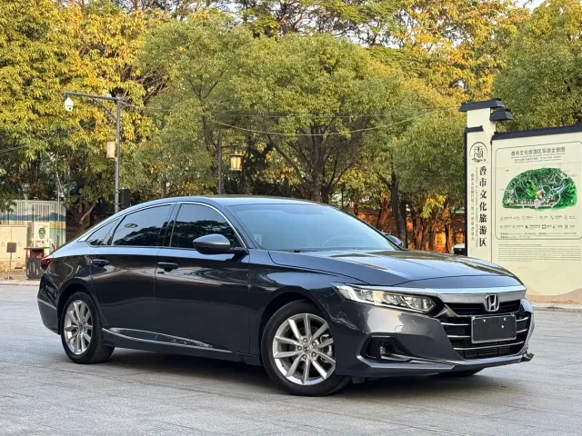 Honda Accord — Фото автомобиля 3