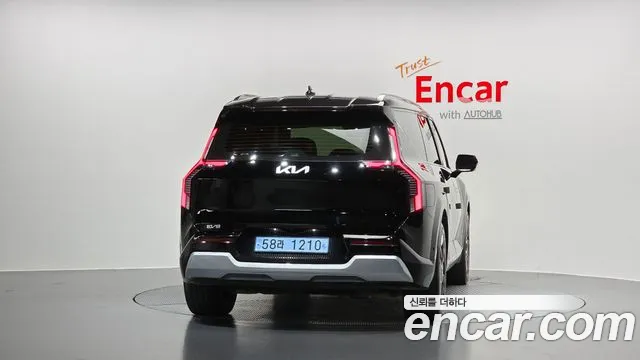 Kia EV9 — Фото автомобиля 4