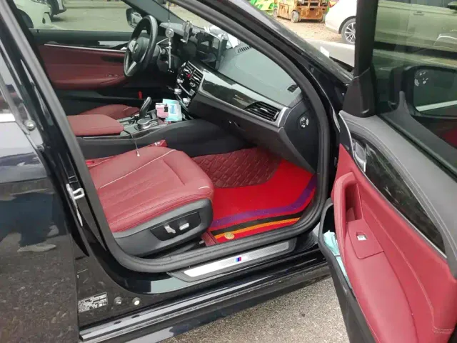 BMW 5 Series — Фото автомобиля 7