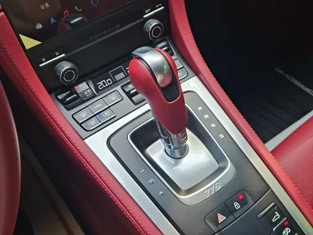 Porsche 718 — Фото автомобиля 11