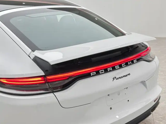 Porsche Panamera — Фото автомобиля 23