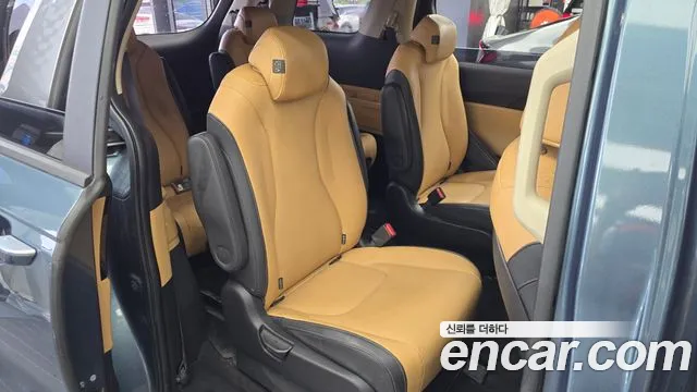 Kia Canival Carnival 4 поколение Дизель 9 мест Prestige — Фото автомобиля 9