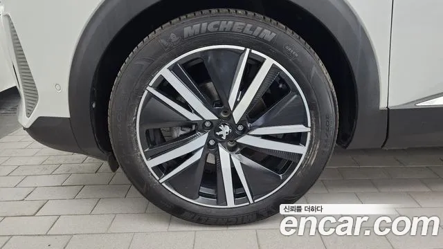 Peugeot 3008 — Фото автомобиля 4