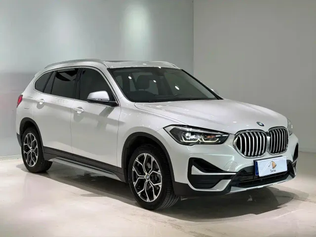 BMW X1 — Фото автомобиля 3