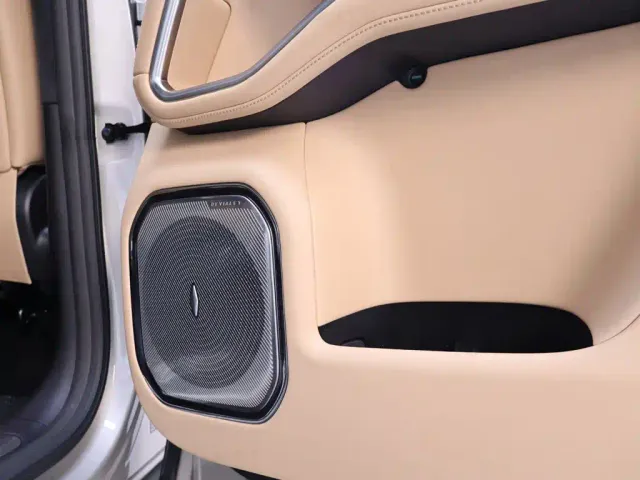 BYD FangChengBao Leopard 8 — Фото автомобиля 26