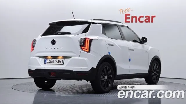 KG_Mobility_Ssangyong TIBOLI Very New Tivoli Бензин 1.5 2WD — Фото автомобиля 2