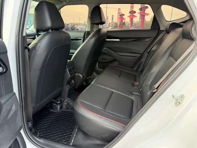 Kia Seltos — Фото автомобиля 9