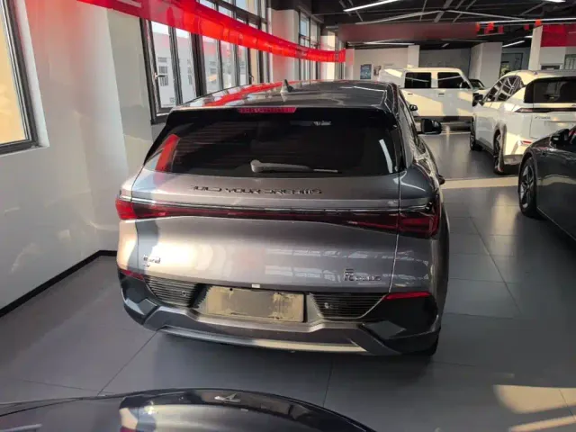 BYD Yuan PLUS — Фото автомобиля 5