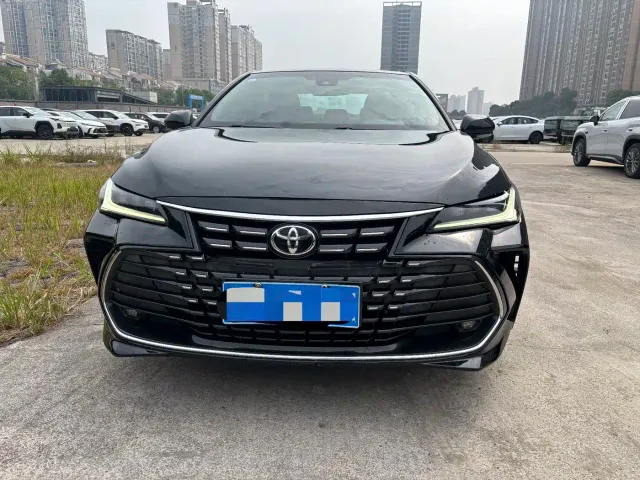 Toyota Avalon — Фото автомобиля 2
