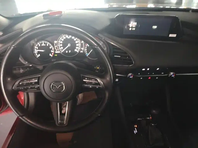 Mazda Axela — Фото автомобиля 9
