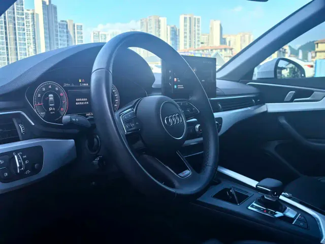 Audi A4L — Фото автомобиля 9