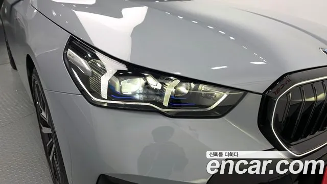 BMW 5-Series 5 серия (G60) 530i xDrive M Sport — Фото автомобиля 22